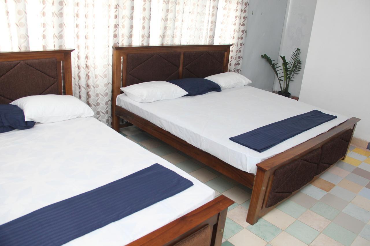 Kingfisher Hostel Anuradhapura Exterior foto
