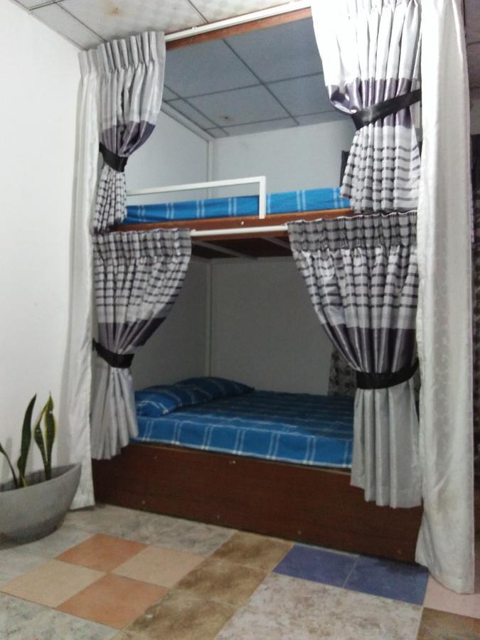 Kingfisher Hostel Anuradhapura Exterior foto