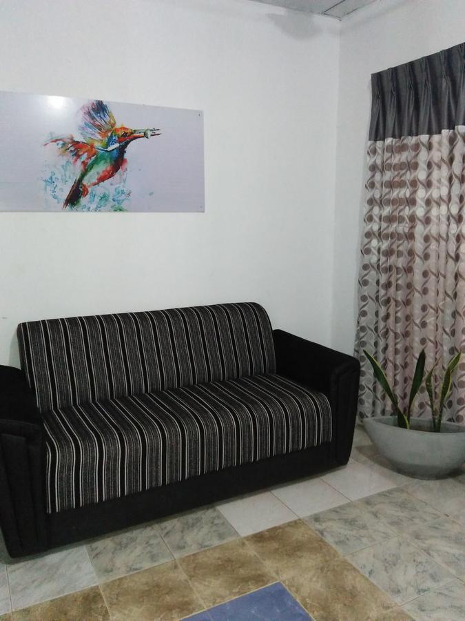 Kingfisher Hostel Anuradhapura Exterior foto